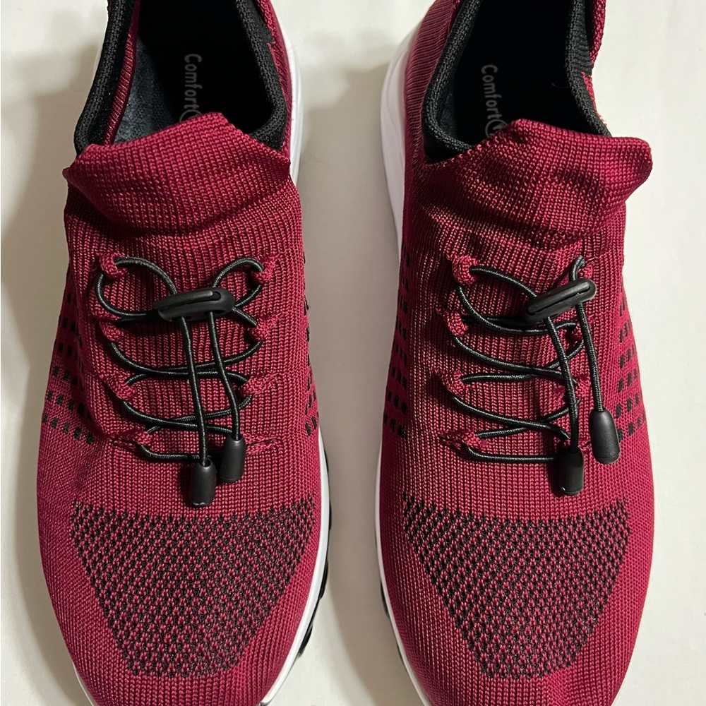 ComfortWear Orthotic Sneakers size 10 in Burgandy